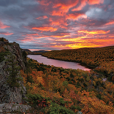 WS Northern Lake Adventures: Lake of the Clouds